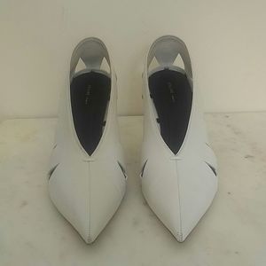 CELINE -  white cut out pumps